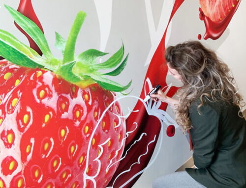Berryworld fruitexplosie in de kantine met mixed media muurdecoratie